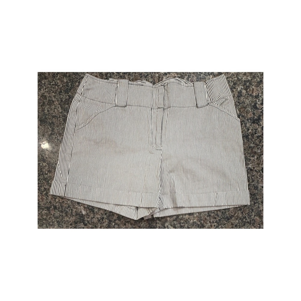 White House Black Market Striped Shorts Black White Cotton Stretch Size 4
